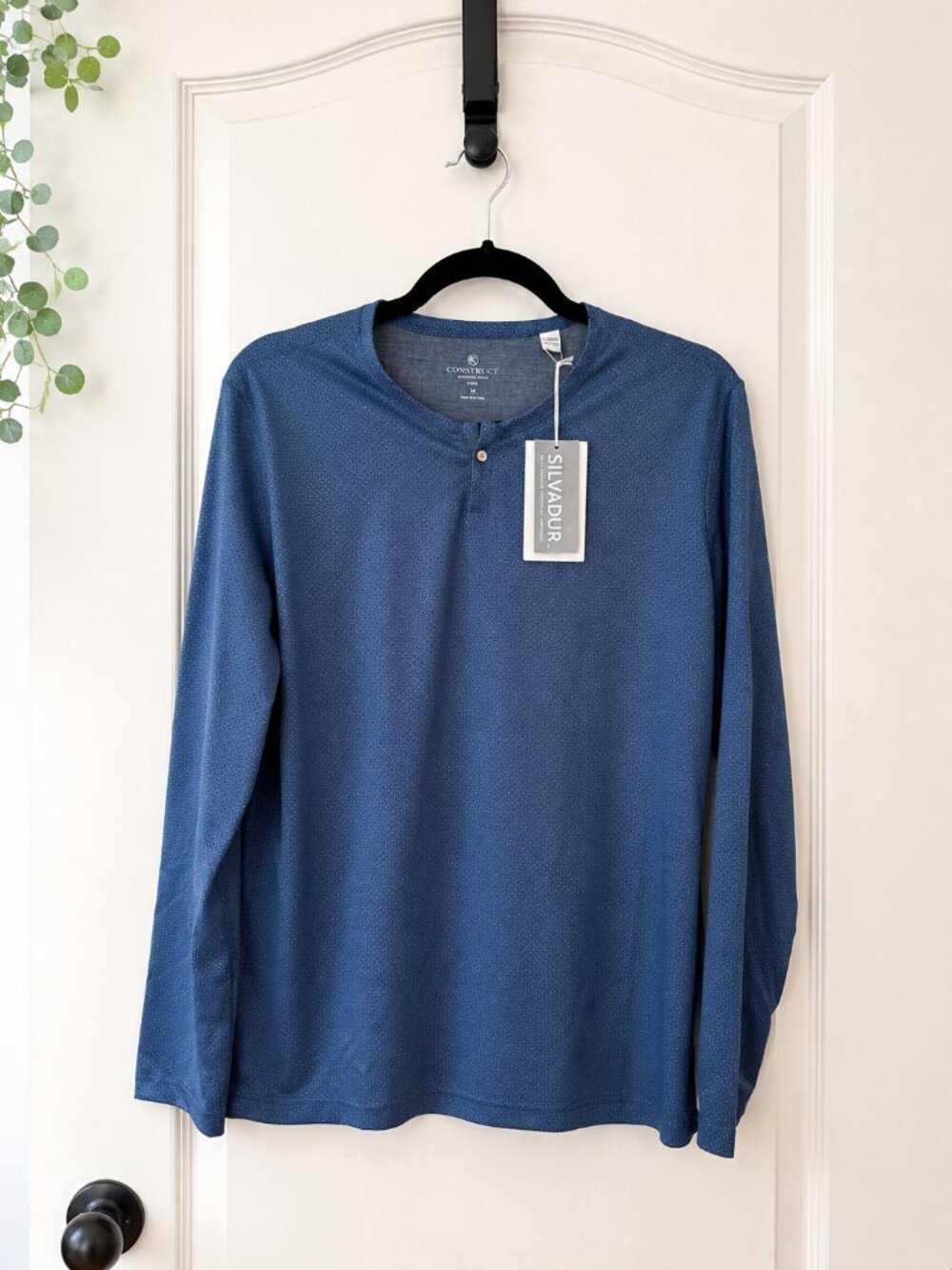 Construct Men’s Blue Performance Henley Shirt NWT Size M